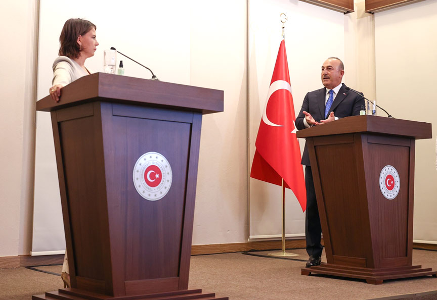 Çavuşoğlu’ndan Alman mevkidaşına terör örgütleri uyarısı