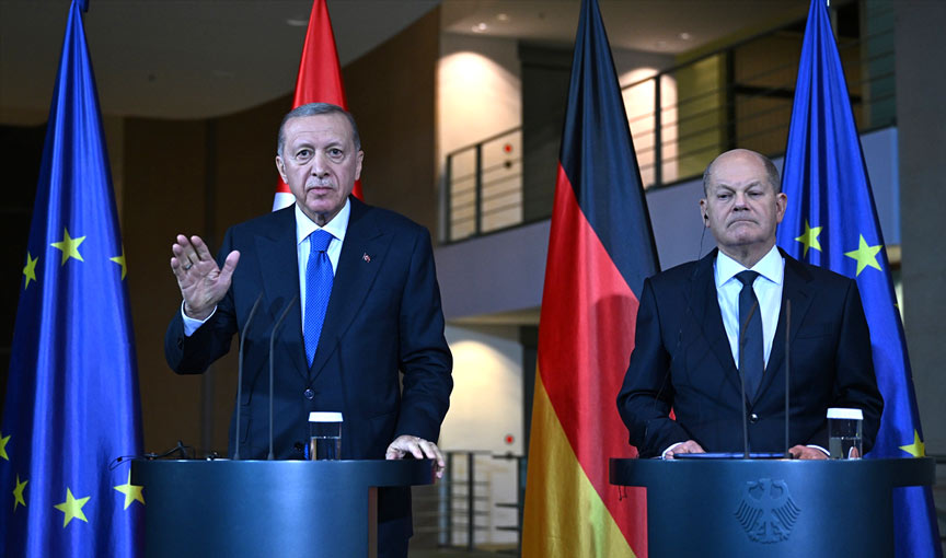 Erdogan Scholz Berlin'de biraraya geldi