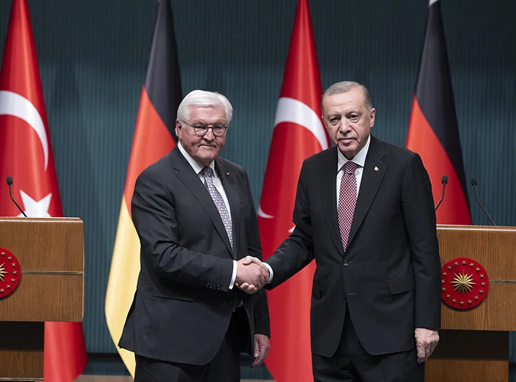 Erdoğan ve Steinmeier’in ortak basın toplantısından yansımalar