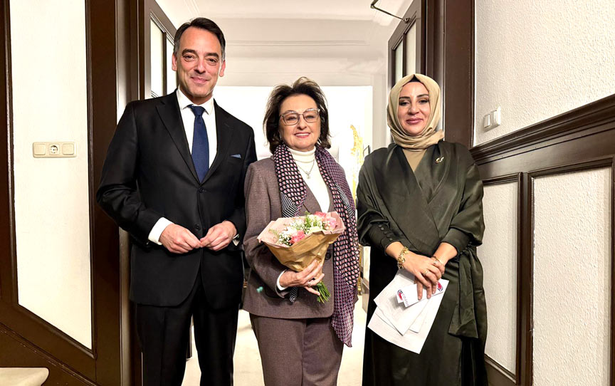 Düsseldorf’ta öğretmenler günü kutlaması