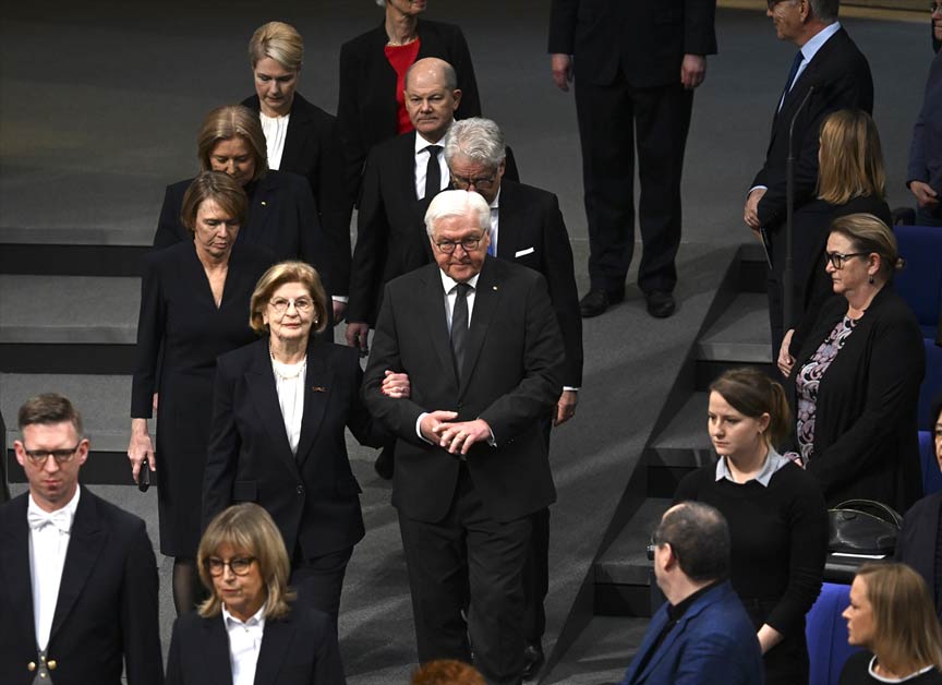 Holokost kurbanları için Bundestag’da anma etkinliği