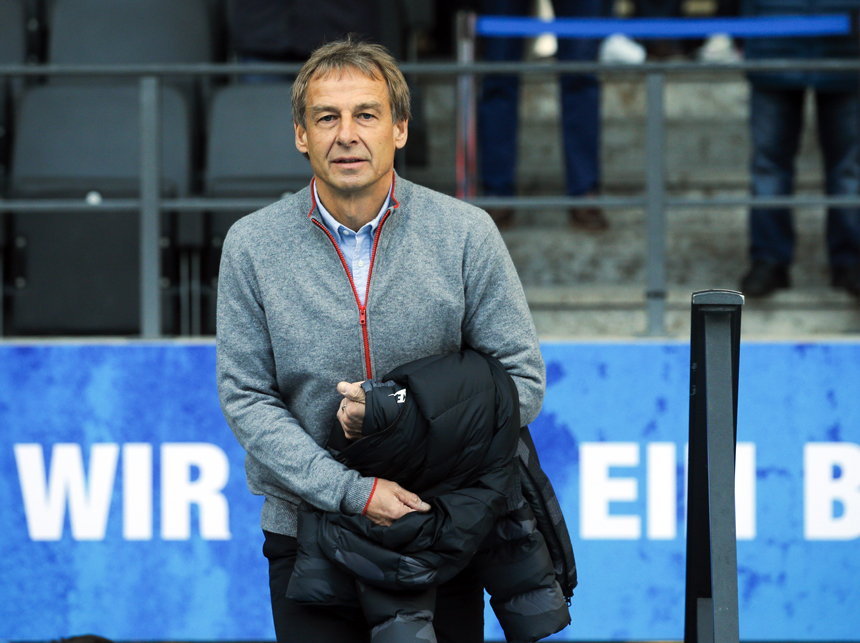 Jürgen Klinsmann görevinden istifa etti Jürgen Klinsmann görevinden istifa etti