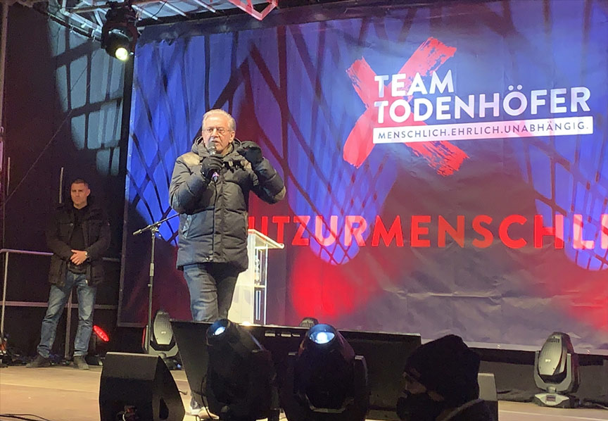 Todenhofer: "Cem Özdemir halkı kışkırtıyor" Todenhofer: "Cem Özdemir halkı kışkırtıyor"