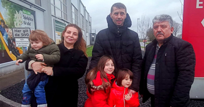 Duisburg'da çocukları alınan Türk ailenin hukuk zaferi Duisburg'da çocukları alınan Türk ailenin hukuk zaferi