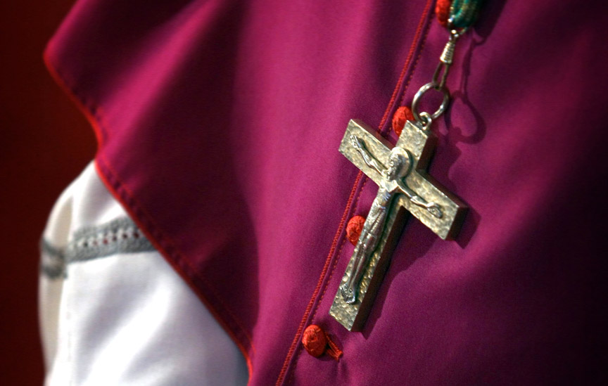Katolik Kilisesi cinsel istismar mağdurlarına 57 milyon Euro tazminat ödedi