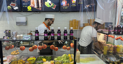 Köln'deki esnaf toparlanmaya çalışıyor Köln'deki esnaf toparlanmaya çalışıyor