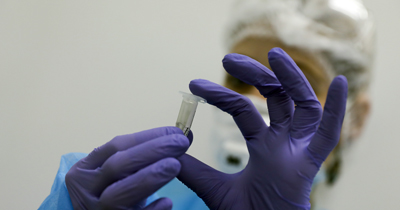 NRW eyaletinde test sonucu getirenlere karantina yok NRW eyaletinde test sonucu getirenlere karantina yok