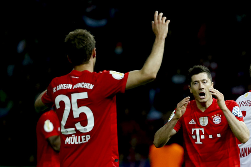 Lewandowski Gerd Müller'in gol rekorunu kırdı