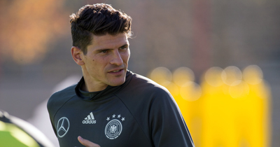 Mario Gomez Stuttgart ile anlaştı Mario Gomez Stuttgart ile anlaştı