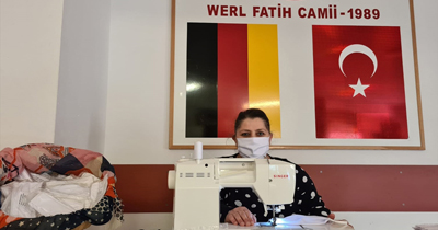 Almanya'da Türkler maske dikip ücretsiz dağıtıyor