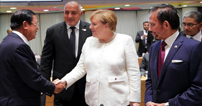 Merkel’den ticarı kurallarla ilgili uyarı Merkel’den ticarı kurallarla ilgili uyarı