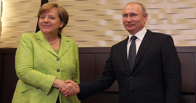 Putin ve Merkel telefonda Libya krizini görüştü