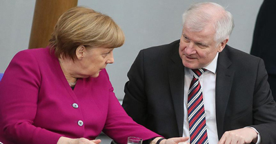 Merkel ile Seehofer’in sığınmacı anlaşmazlığı büyüyor Merkel ile Seehofer’in sığınmacı anlaşmazlığı büyüyor