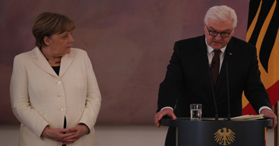Steinmeier ve Merkel von der Leyen'i tebrik etti