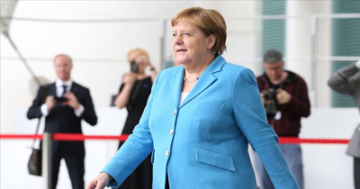 Merkel’den titreme nöbeti sonrası açıklama Merkel’den titreme nöbeti sonrası açıklama