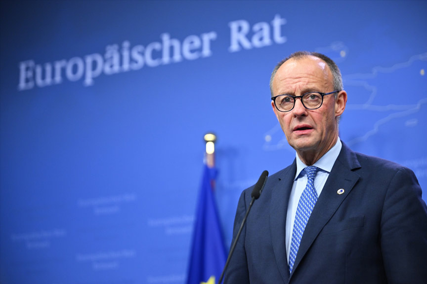 Ukrayna'ya destek için dondurulan Rus varlıklarının kullanılmasını önerdi Ukrayna'ya destek için dondurulan Rus varlıklarının kullanılmasını önerdi