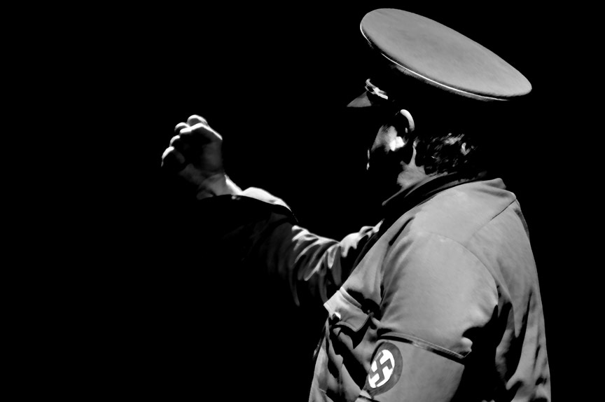Hitler'in saati açık arttırmayla satıldı Hitler'in saati açık arttırmayla satıldı
