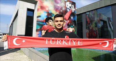 Milli futbolcu Ozan Kabak ameliyat edildi Milli futbolcu Ozan Kabak ameliyat edildi