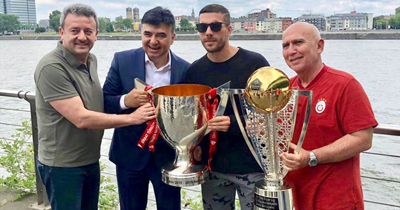 Podolski Galatasaray'ı ve İstanbul’u unutamıyor Podolski Galatasaray'ı ve İstanbul’u unutamıyor