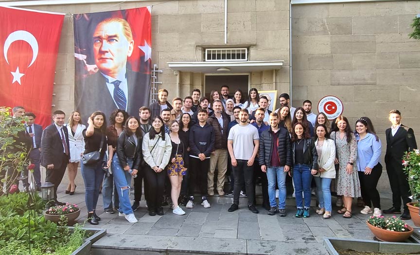 Başkonsolosluk konutunda 19 Mayıs etkinliği Başkonsolosluk konutunda 19 Mayıs etkinliği