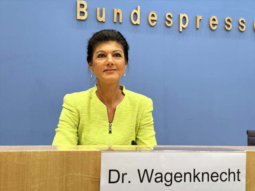 Sahra Wagenknecht yeni bir parti kurdu Sahra Wagenknecht yeni bir parti kurdu