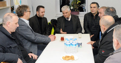 Almanya'da saldırılan camiye belediye başkanından ziyaret