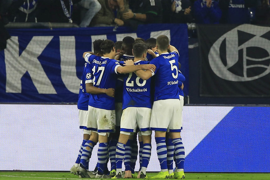 Schalke 04 yeniden Bundesliga’ya yükseldi