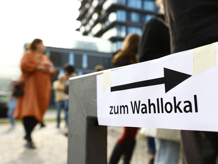 NRW Eyaleti’nde yarın 13 milyon seçmen sandığa gidiyor
