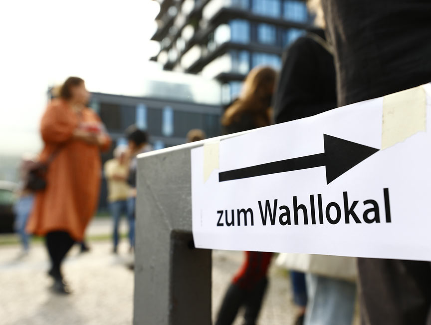 Almanya aşırı sağcı AfD partisinin seçim galibiyetini tartışıyor Almanya aşırı sağcı AfD partisinin seçim galibiyetini tartışıyor