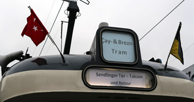 Çay ve simitli tramvay