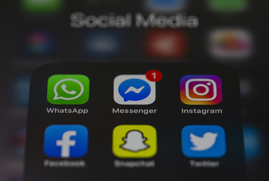 Almanya, Facebook'un WhatsApp kullanıcı bilgilerini işlemesini yasakladı