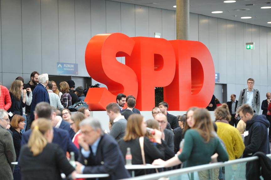 SPD eş genel başkanlarını seçti