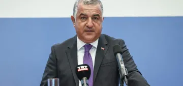 Alman makamlarıyla görüşmelerde birinci konu vize meselesi Alman makamlarıyla görüşmelerde birinci konu vize meselesi