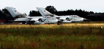 Alman vekillerin Konya NATO üssünü ziyareti