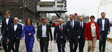 Koalisyon ortakları erken seçimin 23 Şubat'ta yapılması için anlaştı Koalisyon ortakları erken seçimin 23 Şubat'ta yapılması için anlaştı