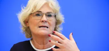 Almanya, Polonya’ya Patriot füze savunma sistemi göndermeyi teklif etti