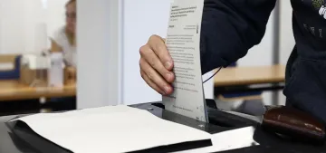 Saksonya Eyalet Seçimleri‘nde oy pusulalarında tahrifat tesbit edildi Saksonya Eyalet Seçimleri‘nde oy pusulalarında tahrifat tesbit edildi