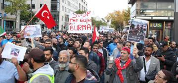 Almanya’da Arakan saldırıları protesto edildi