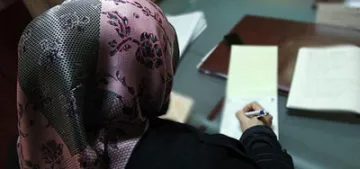 Almanya'da başörtülü siyasetçi aşırı sağcıların hedefi oldu