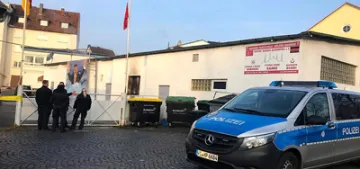 Almanya’da bir camiye daha molotoflu saldırı