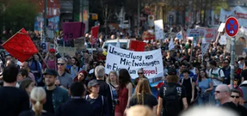 Almanya’da ev kiralarındaki artışlar protesto edildi