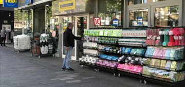 Avrupa ülkeleri tedbirleri gevşetiyor Avrupa ülkeleri tedbirleri gevşetiyor