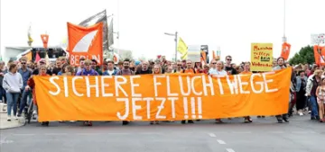 Sığınmacılara destek yürüyüşü yapıldı