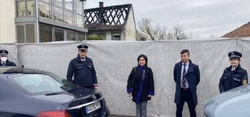 Kraichtal’da yangın çıkan evde Türk anne ve 3 çocuğu öldü Kraichtal’da yangın çıkan evde Türk anne ve 3 çocuğu öldü