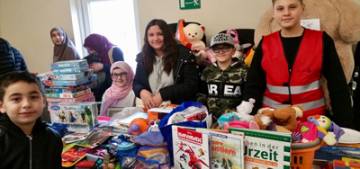 Almanya'daki Türk çocuklarından anlamlı etkinlik