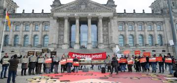 Almanya‘nın silah ihracat politikası protesto edildi