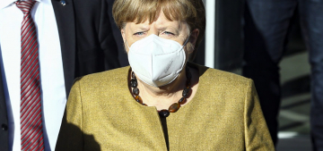 Merkel BioNTech'in üretim tesisini ziyaret etti