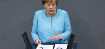 Taliban Sözcüsü Angela Merkel’i Afganistan’a davet etti Taliban Sözcüsü Angela Merkel’i Afganistan’a davet etti