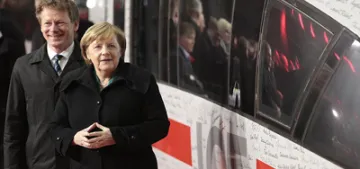 Almanya’da hızlı tren ilk seferinde yolda kaldı