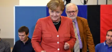 Merkel'den secim sonrasi ilk aciklama Merkel'den secim sonrasi ilk aciklama